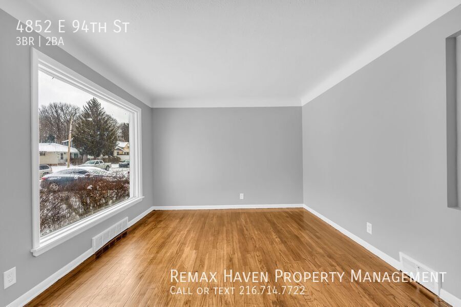 4852 E 94th St, Garfield Heights - Spacious 3-bed 1.5 -bath single-family home! property image