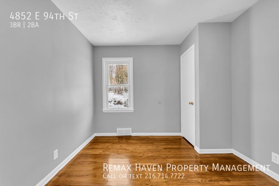 4852 E 94th St, Garfield Heights - Spacious 3-bed 1.5 -bath single-family home! property image