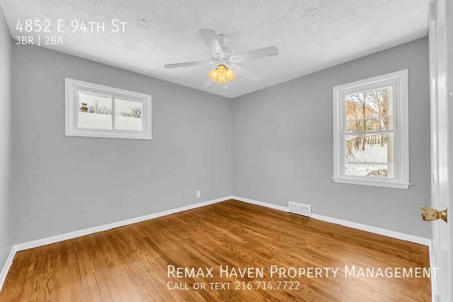 4852 E 94th St, Garfield Heights - Spacious 3-bed 1.5 -bath single-family home! property image