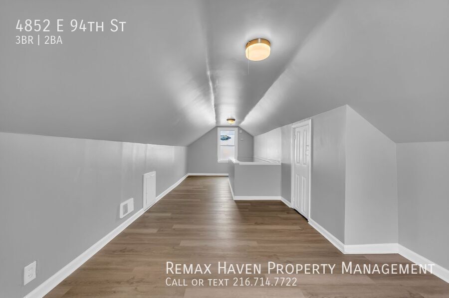 4852 E 94th St, Garfield Heights - Spacious 3-bed 1.5 -bath single-family home! property image