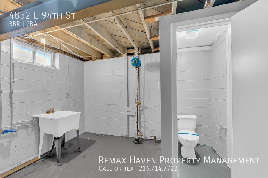 4852 E 94th St, Garfield Heights - Spacious 3-bed 1.5 -bath single-family home! property image