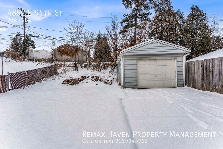 4852 E 94th St, Garfield Heights - Spacious 3-bed 1.5 -bath single-family home! property image
