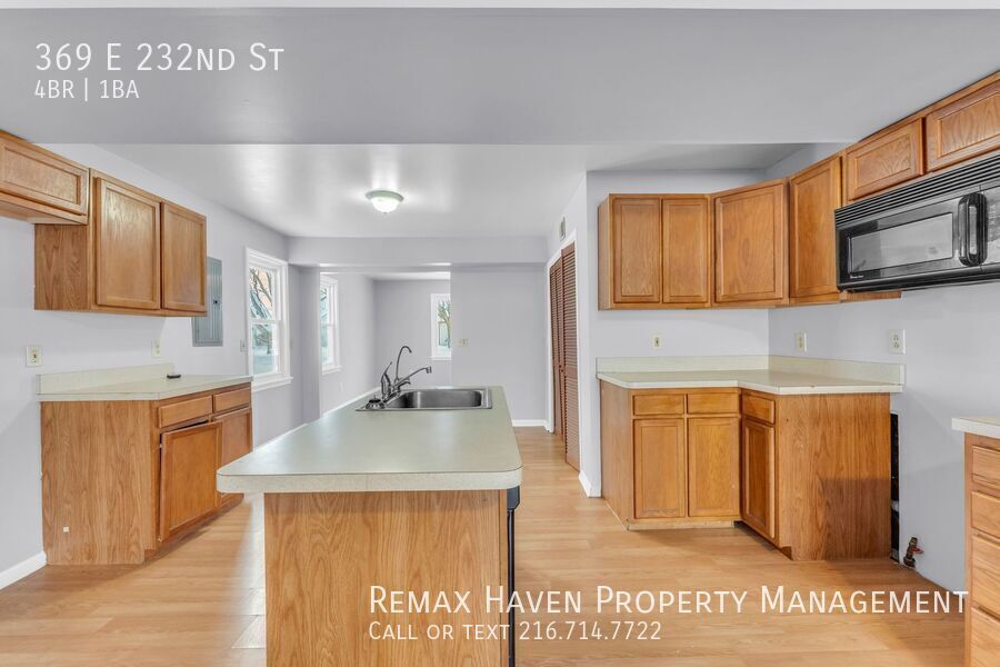 369 E 232nd St, Euclid - Spacious 4-bed 1 -bath single-family home! property image