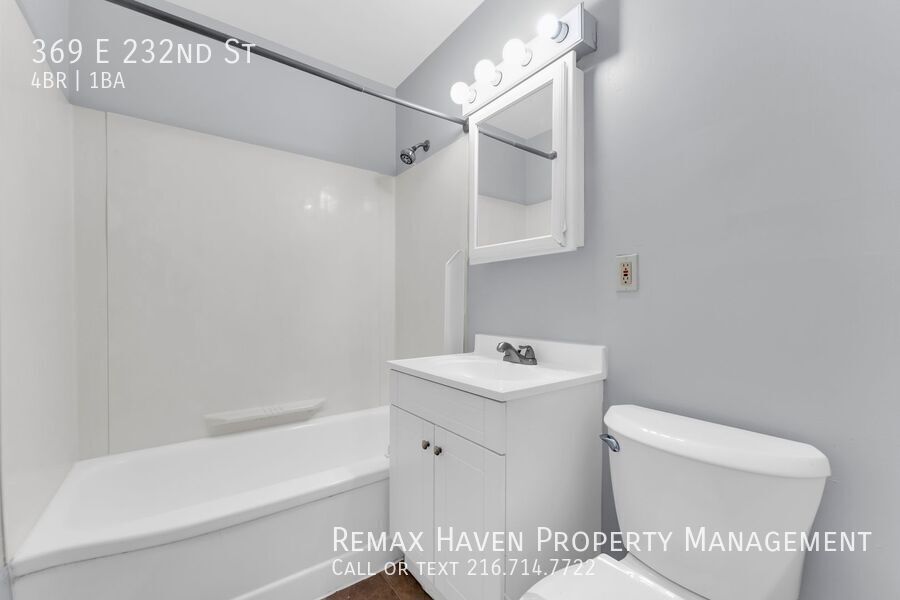 369 E 232nd St, Euclid - Spacious 4-bed 1 -bath single-family home! property image