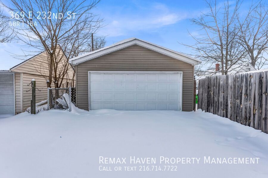 369 E 232nd St, Euclid - Spacious 4-bed 1 -bath single-family home! property image