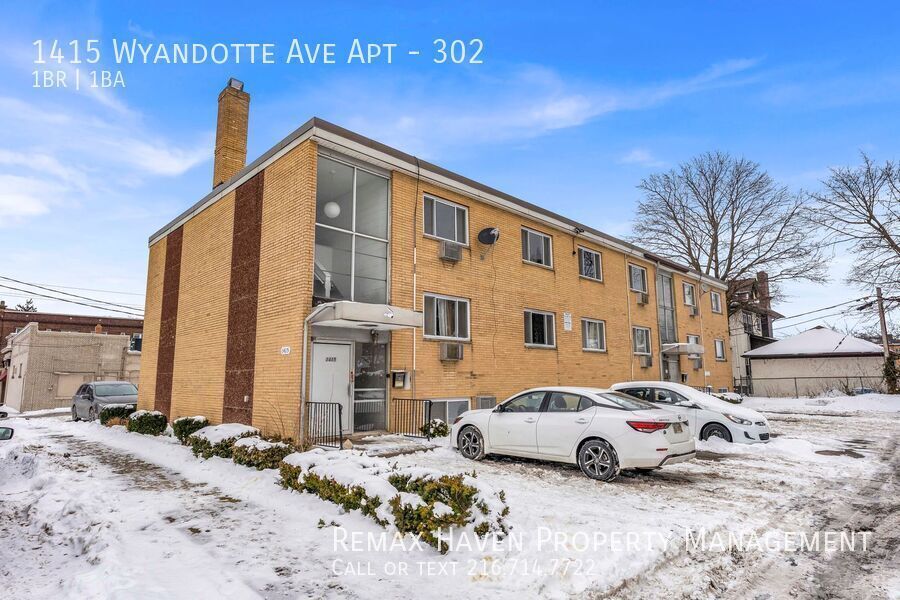 1415 Wyandotte Ave | Apt #302, Lakewood - Spacious 1-bed 1-bath apartment!  property image