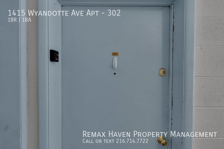 1415 Wyandotte Ave | Apt #302, Lakewood - Spacious 1-bed 1-bath apartment!  property image