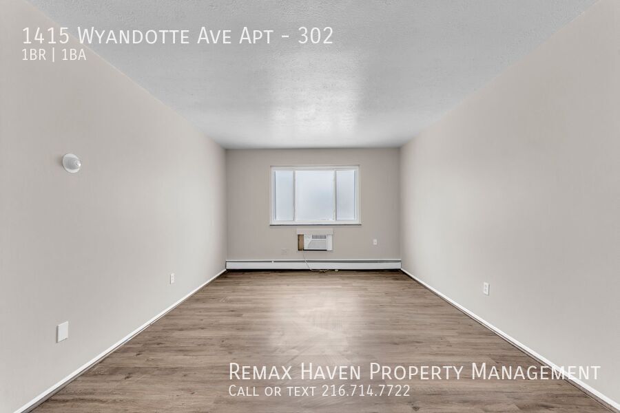 1415 Wyandotte Ave | Apt #302, Lakewood - Spacious 1-bed 1-bath apartment!  property image