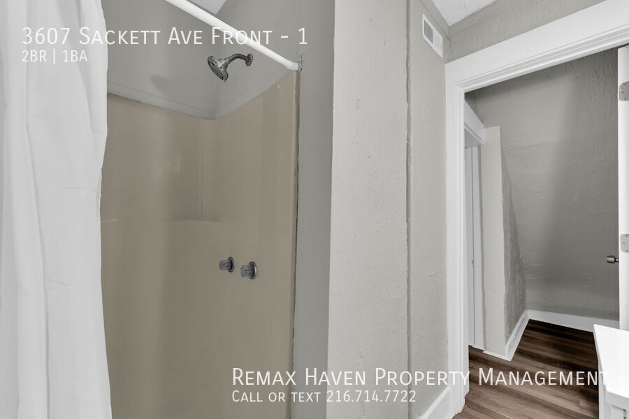 3607 Sackett Ave | Unit 1 Front, Cleveland - Spacious 2-bed 1-bath multi-family home!  property image