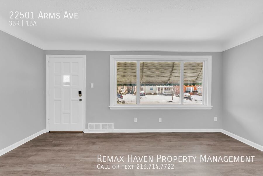 22501 Arms Ave, Euclid - Spacious 3-bed 1-bath single-family home! property image