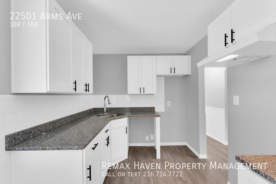 22501 Arms Ave, Euclid - Spacious 3-bed 1-bath single-family home! property image
