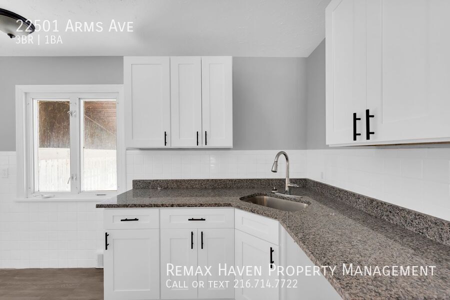 22501 Arms Ave, Euclid - Spacious 3-bed 1-bath single-family home! property image