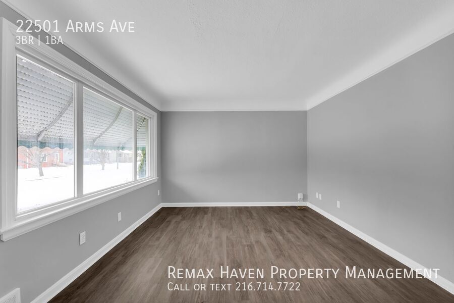 22501 Arms Ave, Euclid - Spacious 3-bed 1-bath single-family home! property image