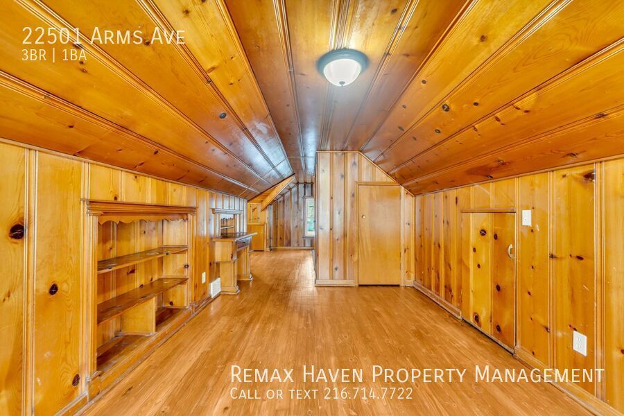 22501 Arms Ave, Euclid - Spacious 3-bed 1-bath single-family home! property image