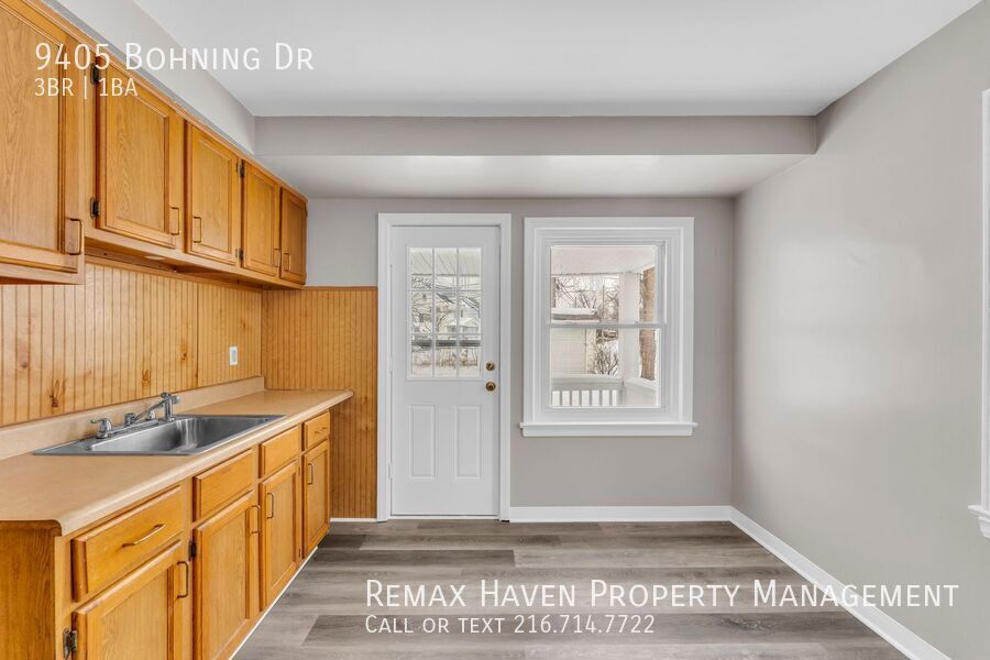 9405 Bohning Dr, Garfield Heights - Spacious 3-bed 1 -bath single-family home! property image