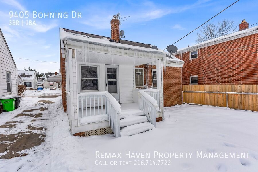 9405 Bohning Dr, Garfield Heights - Spacious 3-bed 1 -bath single-family home! property image