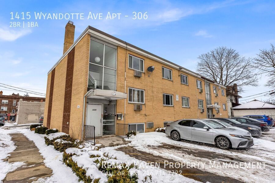 1415 Wyandotte Ave | Apt 306, Lakewood- Spacious 2 bed 1 bath apartment! - Heat Included property image
