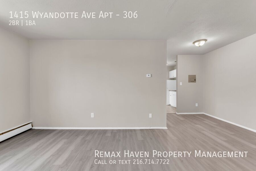 1415 Wyandotte Ave | Apt 306, Lakewood- Spacious 2 bed 1 bath apartment! - Heat Included property image