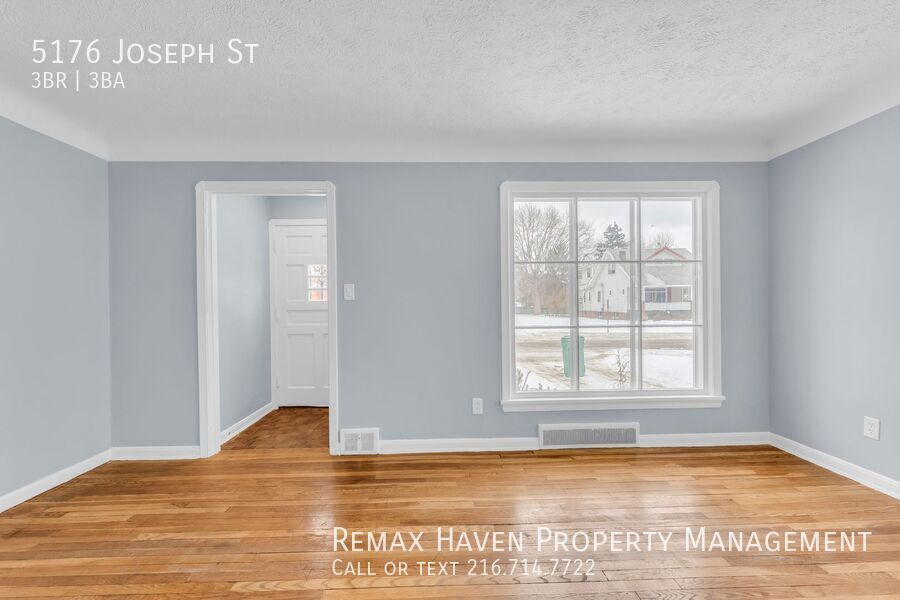 5176 Joseph St, Maple Heights - Spacious 3-bed 2.5 -bath single-family home! property image