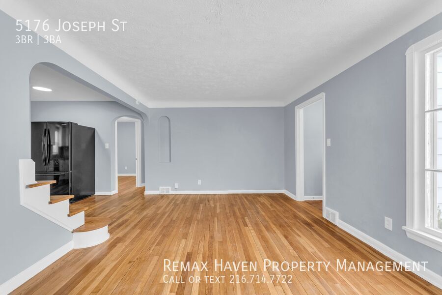 5176 Joseph St, Maple Heights - Spacious 3-bed 2.5 -bath single-family home! property image