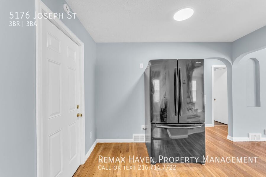5176 Joseph St, Maple Heights - Spacious 3-bed 2.5 -bath single-family home! property image
