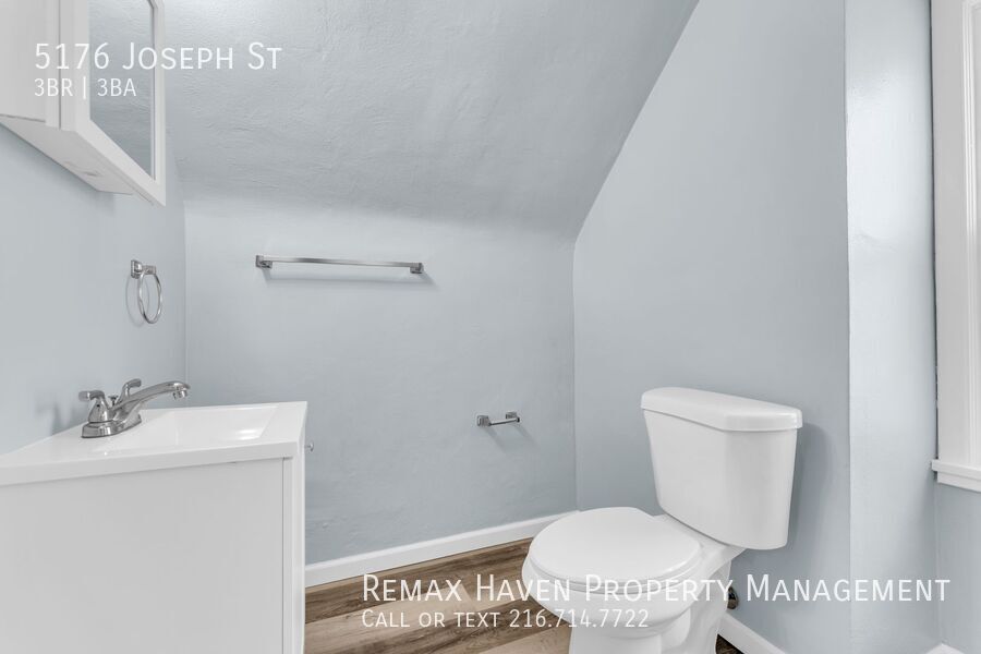 5176 Joseph St, Maple Heights - Spacious 3-bed 2.5 -bath single-family home! property image