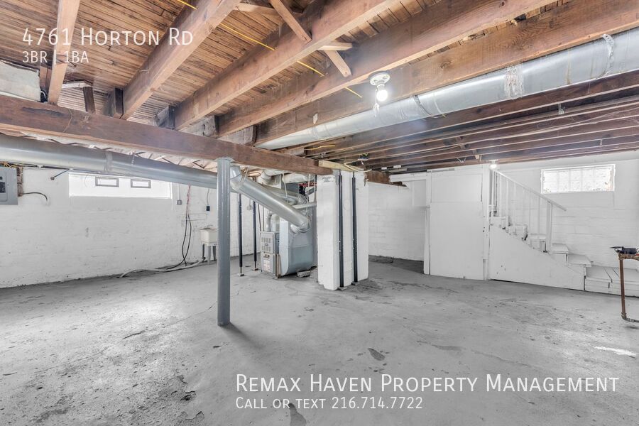 4761 Horton Rd, Garfield Heights - Spacious 3-bed 1-bath single-family home! property image