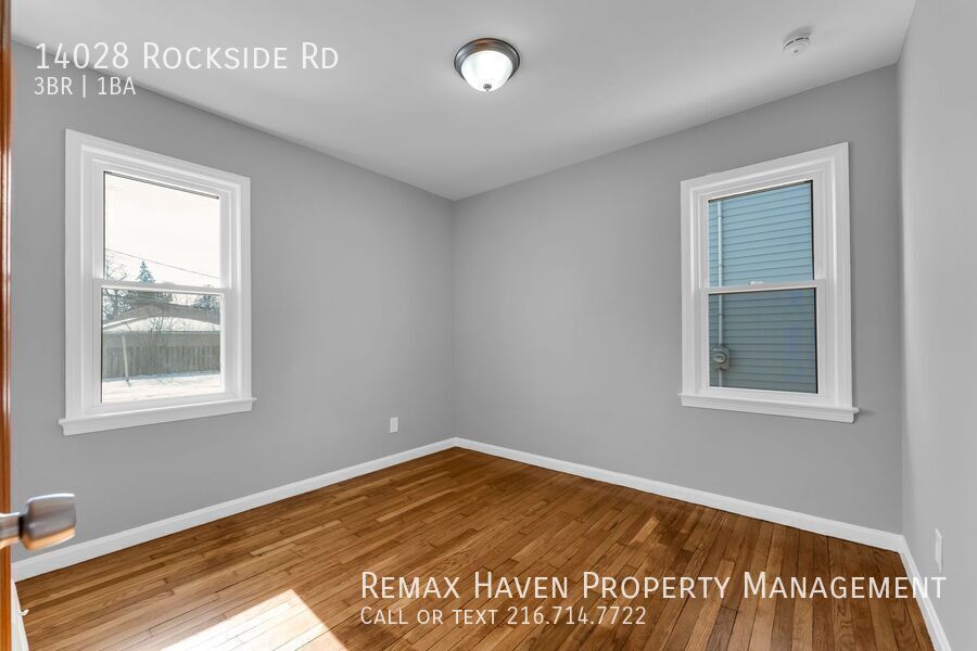 14028 Rockside Rd, Maple Heights - Spacious 3-bed 1-bath single-family home! property image