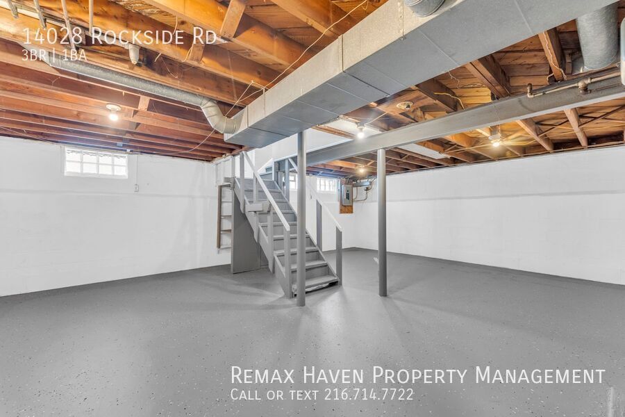 14028 Rockside Rd, Maple Heights - Spacious 3-bed 1-bath single-family home! property image