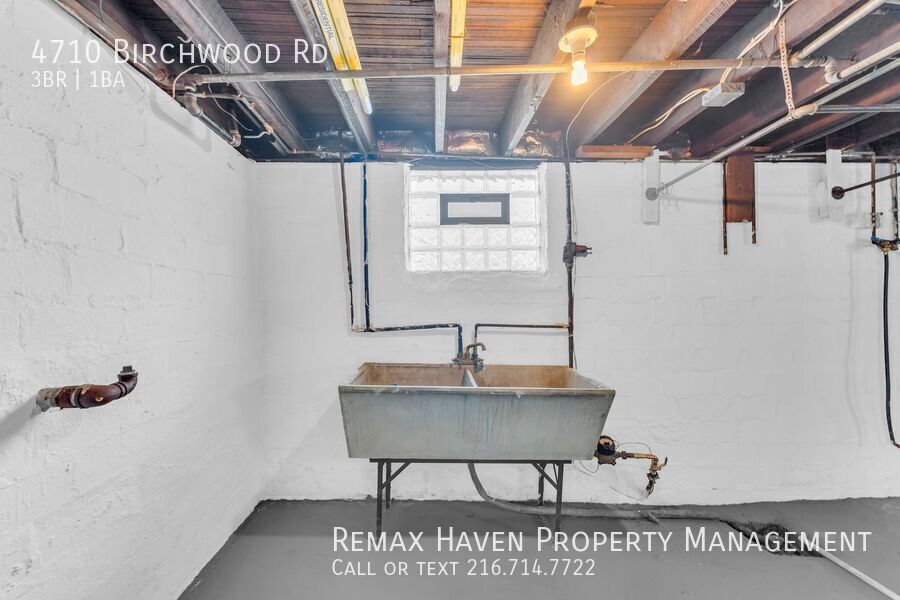 4710 Birchwood Rd, Garfield Heights - Spacious 3-bed 1-bath single-family home! property image