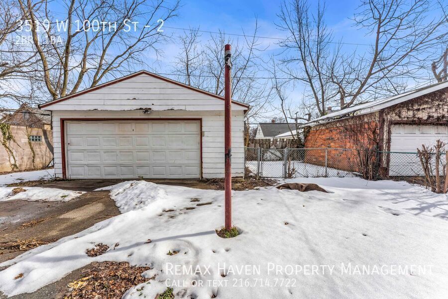 3519 W 100th St | Unit 2, Cleveland - Spacious 2-bed 1-bath multi-family home! All utilities included! property image