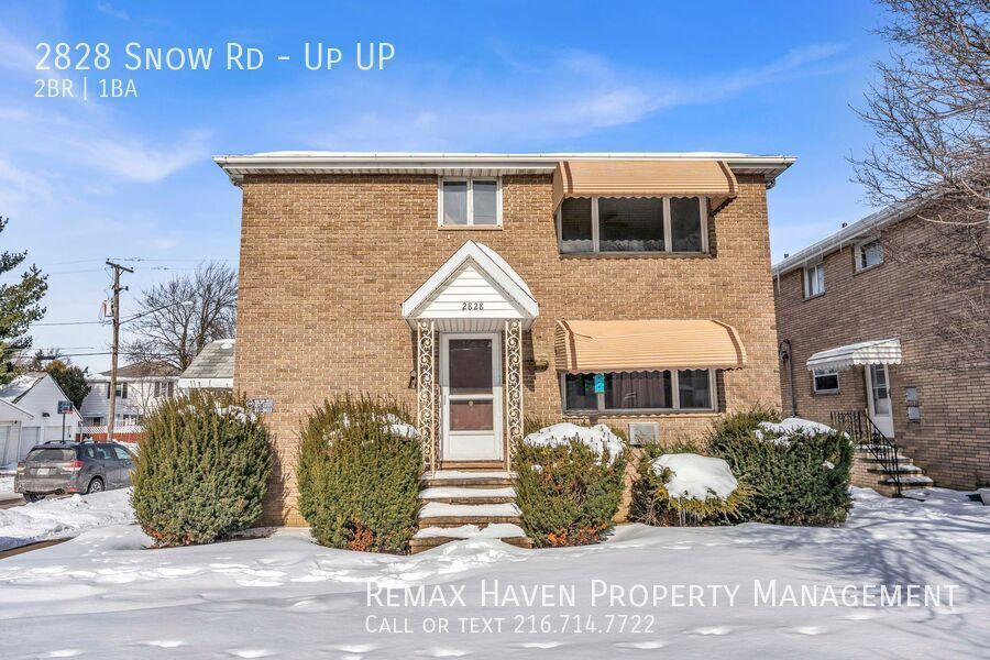 2828 Snow Rd | UP, Parma - Spacious 2-bed 1-bath multi-family home!  property image