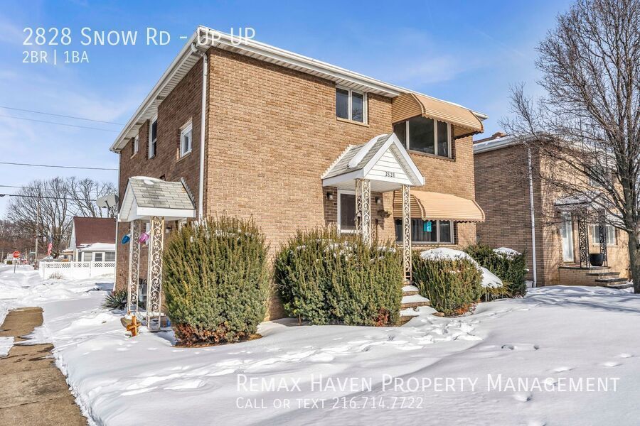 2828 Snow Rd | UP, Parma - Spacious 2-bed 1-bath multi-family home!  property image