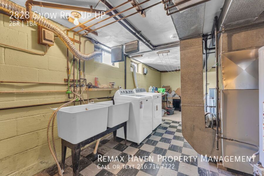 2828 Snow Rd | UP, Parma - Spacious 2-bed 1-bath multi-family home!  property image