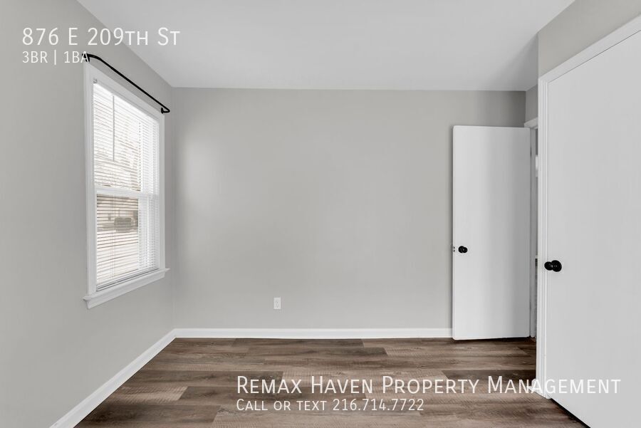 876 E 209th St, Euclid - Spacious 3-bed 1-bath single-family home! property image