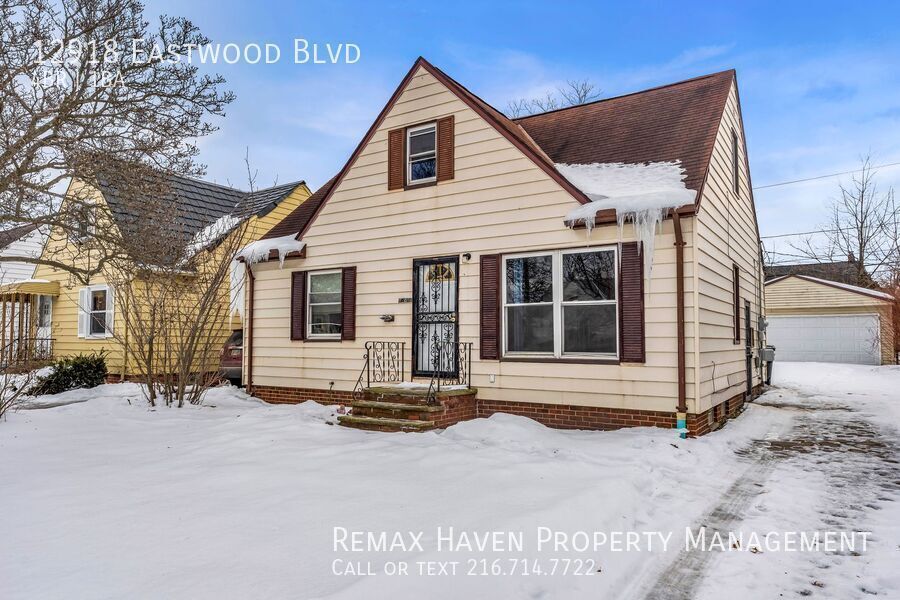 12918 Eastwood Blvd, Garfield Heights - Spacious 4-bed 1-bath single-family home! property image