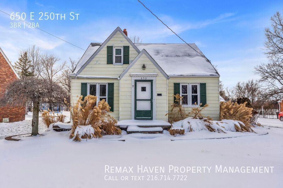 650 E 250th St, Euclid - Spacious 3-bed 2 -bath single-family home! property image