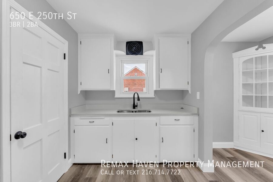 650 E 250th St, Euclid - Spacious 3-bed 2 -bath single-family home! property image