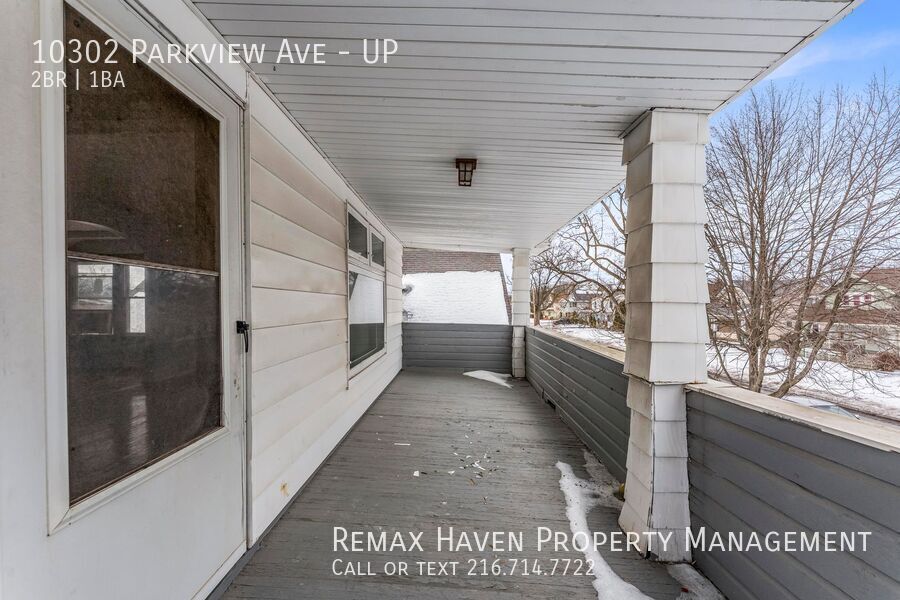 10302 Parview Ave| UP, Garfield Heights - Spacious 2-bed 1-bath multi-family home!  property image