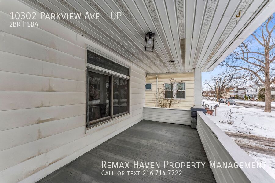 10302 Parview Ave| UP, Garfield Heights - Spacious 2-bed 1-bath multi-family home!  property image