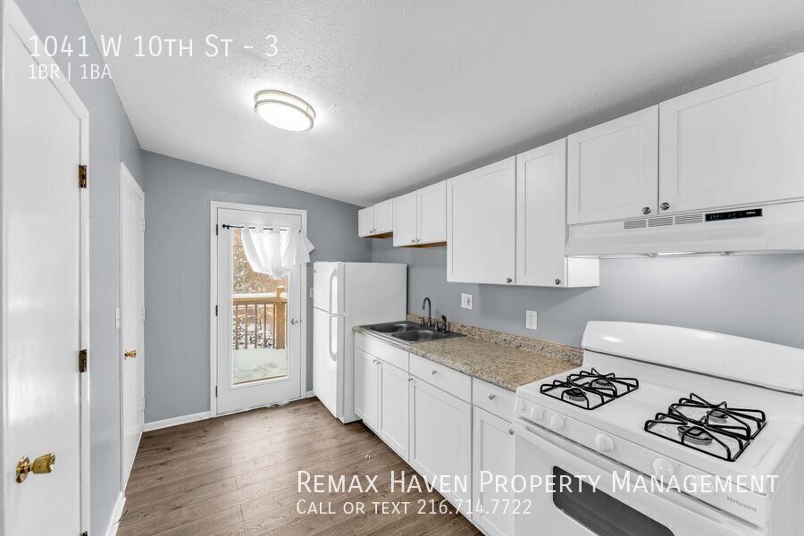 1041 W 10th St | Unit 3, Lorain - Spacious 1-bed 1-bath multi-family home! All utilities included! property image
