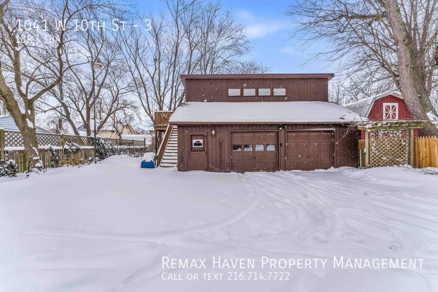 1041 W 10th St | Unit 3, Lorain - Spacious 1-bed 1-bath multi-family home! All utilities included! property image