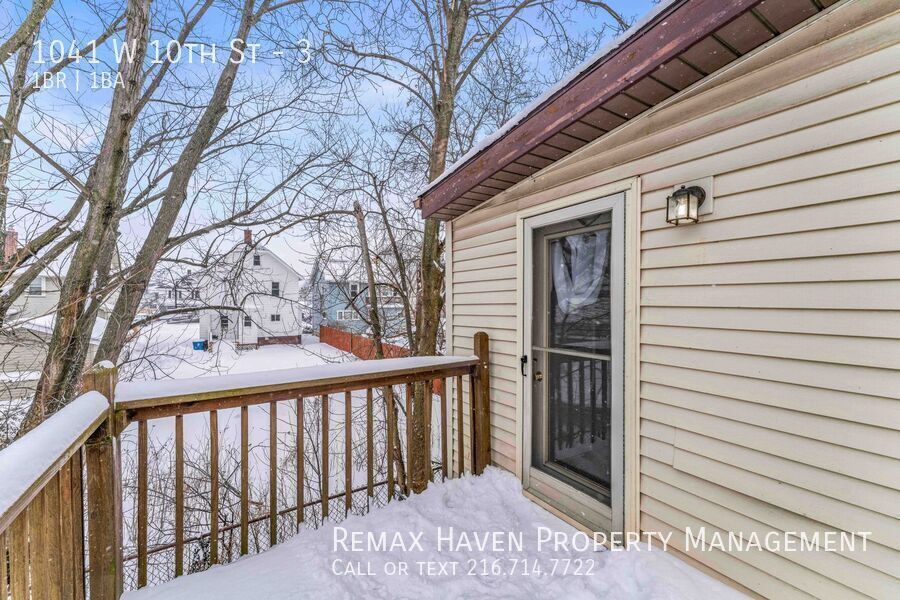 1041 W 10th St | Unit 3, Lorain - Spacious 1-bed 1-bath multi-family home! All utilities included! property image