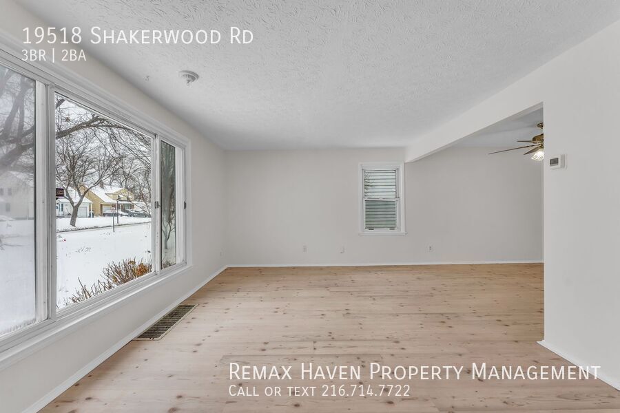 19518 Shakerwood Rd, Warrensville Heights - Spacious 3 - bed 1.5 - bath single-family home! property image