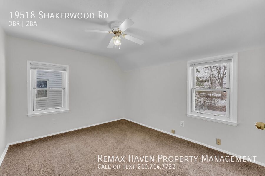 19518 Shakerwood Rd, Warrensville Heights - Spacious 3 - bed 1.5 - bath single-family home! property image
