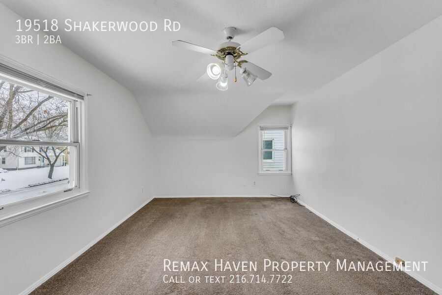 19518 Shakerwood Rd, Warrensville Heights - Spacious 3 - bed 1.5 - bath single-family home! property image