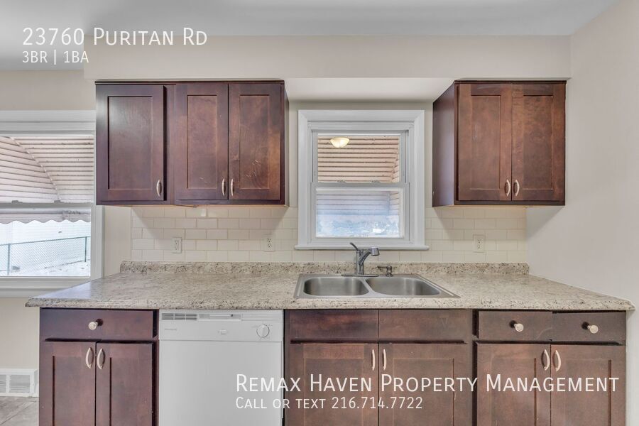 23760 Puritan Rd, Euclid - Spacious 3- bed 1- bath single-family home! property image