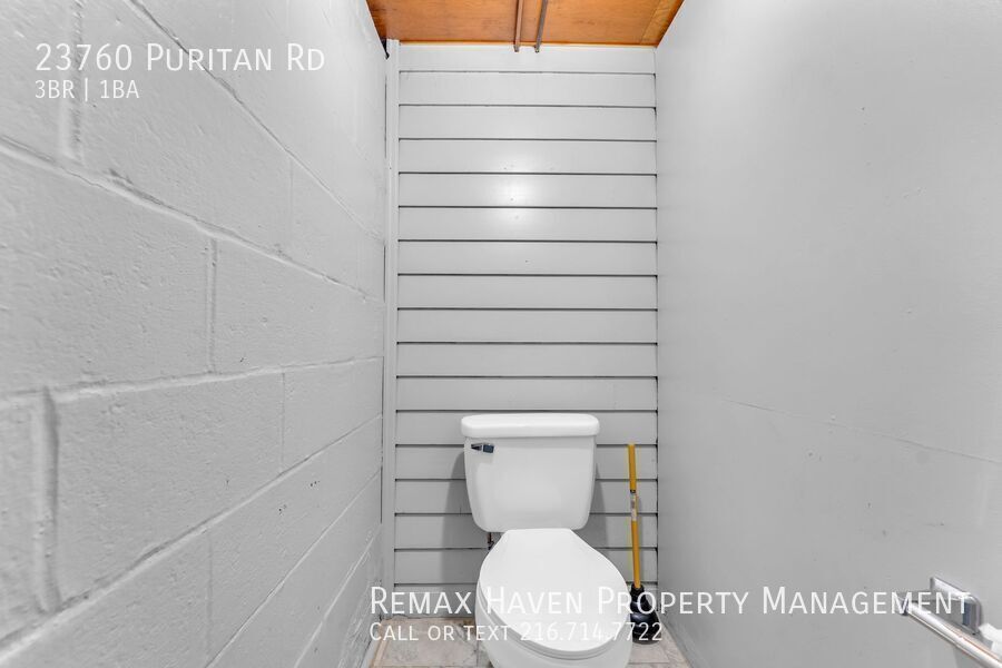 23760 Puritan Rd, Euclid - Spacious 3- bed 1- bath single-family home! property image