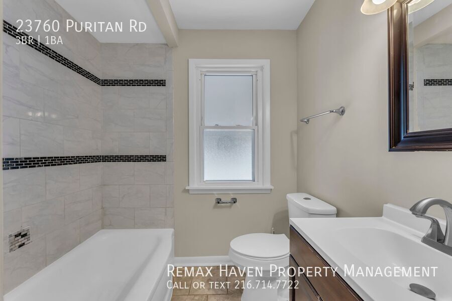 23760 Puritan Rd, Euclid - Spacious 3- bed 1- bath single-family home! property image