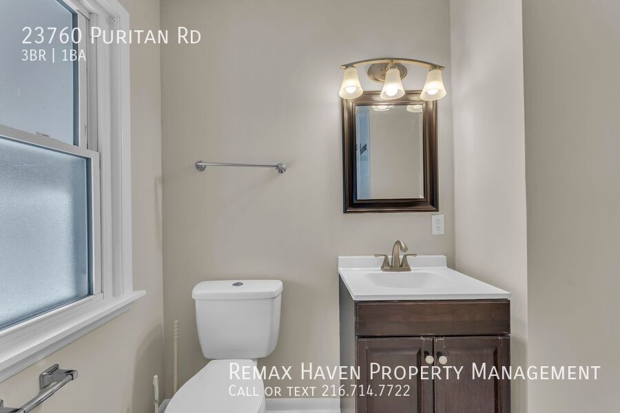 23760 Puritan Rd, Euclid - Spacious 3- bed 1- bath single-family home! property image